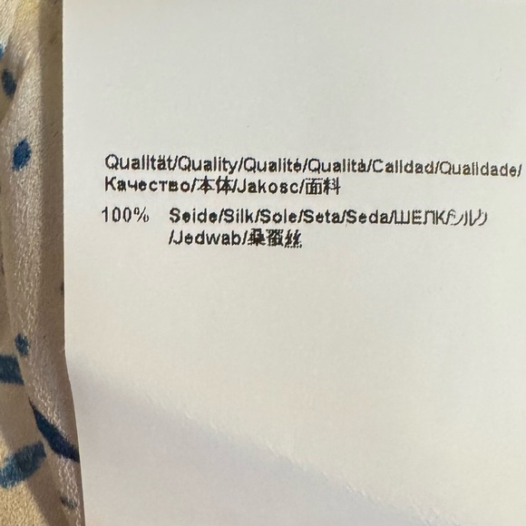 🔖 NWT Hugo Boss Cream and Blue Silk Blouse - 4 - Picture 6 of 6